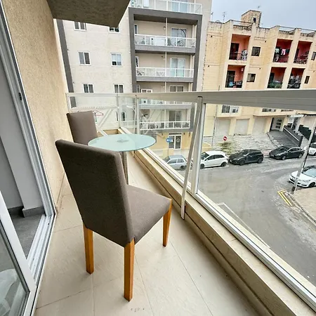 Cavalli 2 Bedroom Chic In St. Paul's Bay